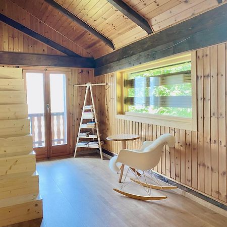 Eco Lodge With Jacuzzi And View In The Swiss Alps Grone Exterior photo